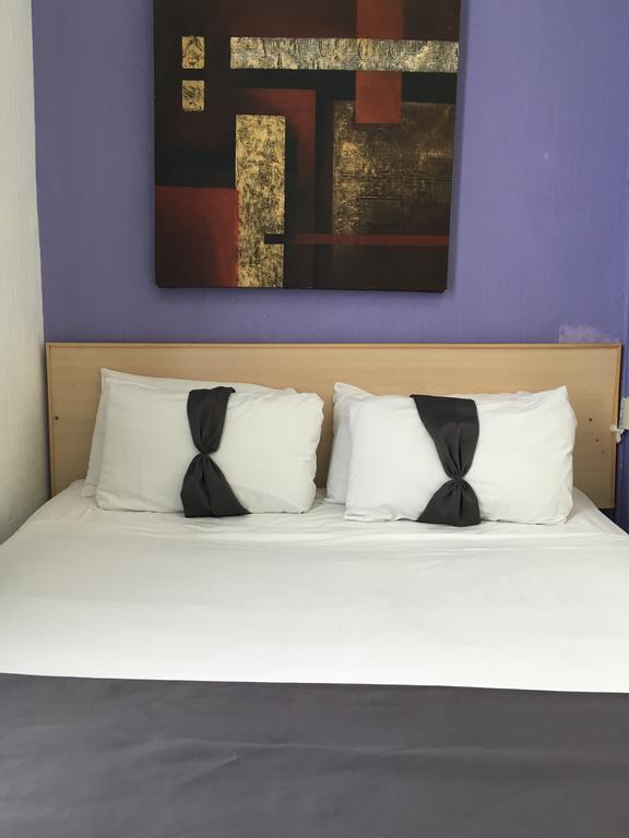 Clapham South Dudley Hotel London Exterior photo