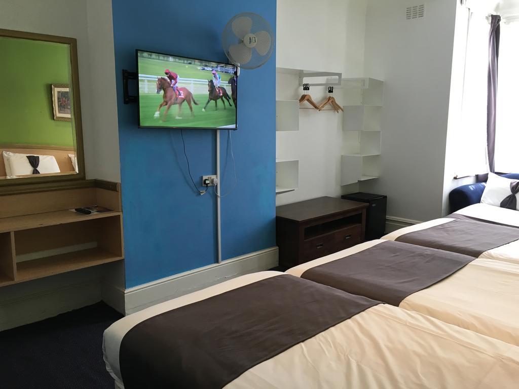 Clapham South Dudley Hotel London Exterior photo
