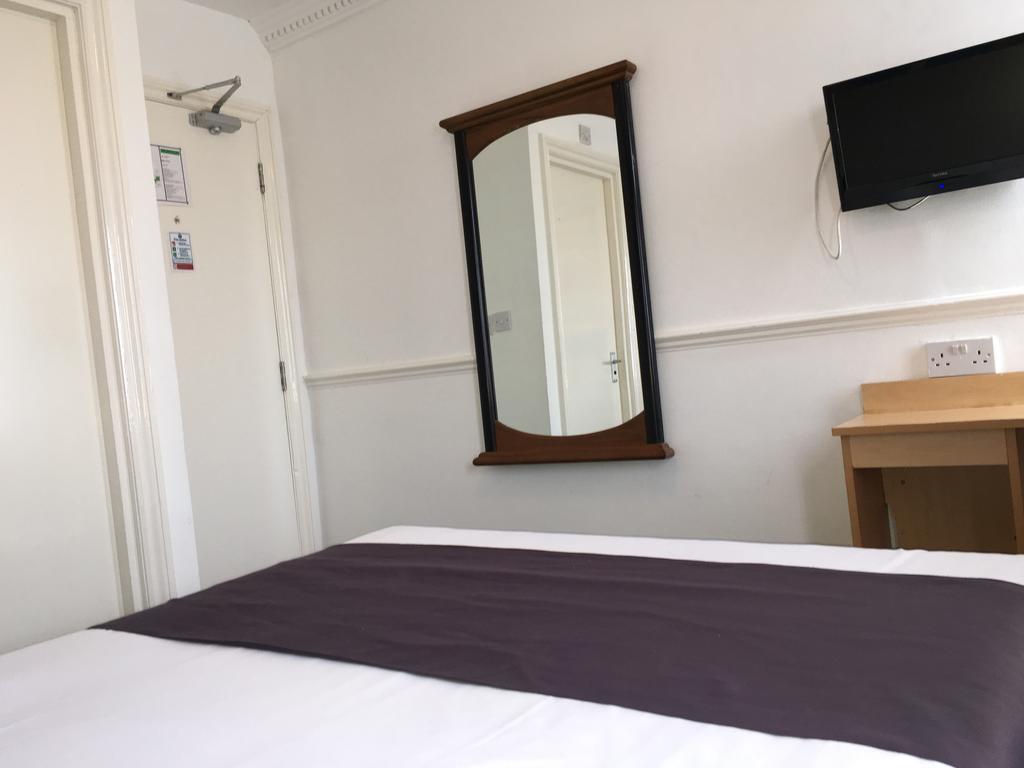 Clapham South Dudley Hotel London Exterior photo