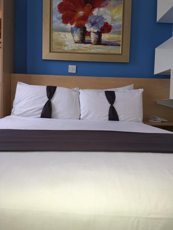 Clapham South Dudley Hotel London Exterior photo