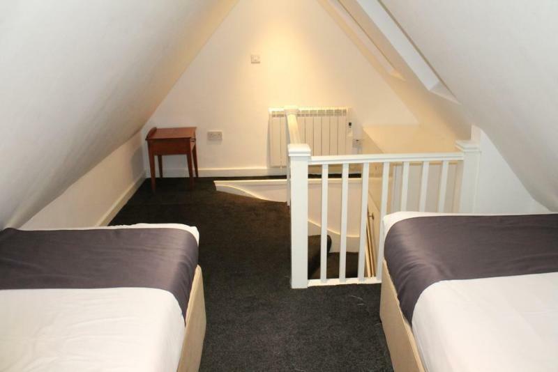 Clapham South Dudley Hotel London Exterior photo